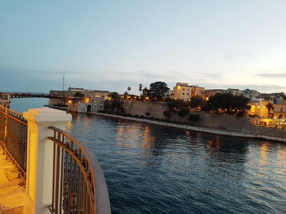 Philos - Appartements & Rooms Taranto Dış mekan fotoğraf
